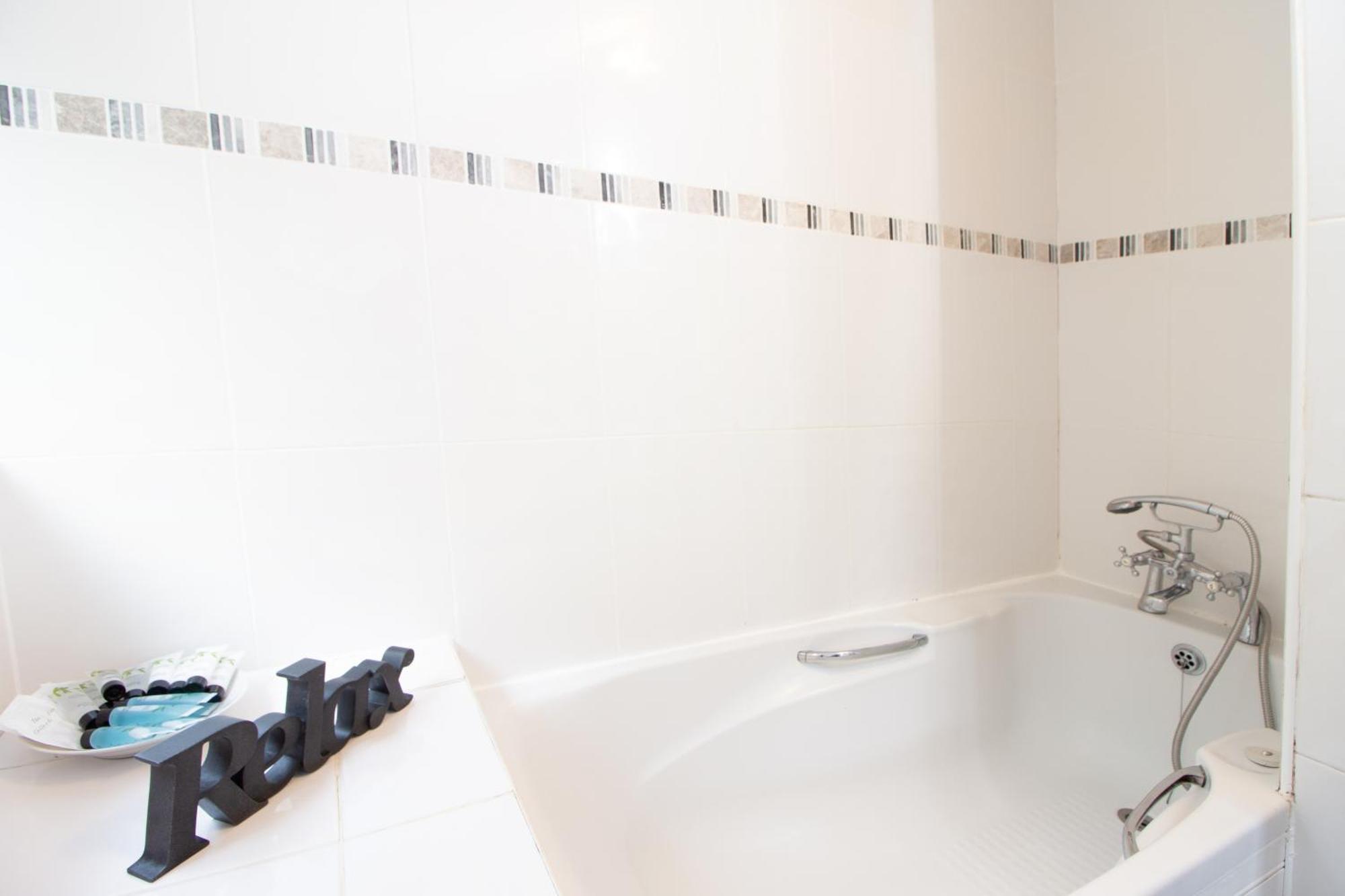 Raleigh Gf - Ground Floor 1 Bed Georgian Flat In The City Centre Free Parking And Wifi Exeter Exteriör bild